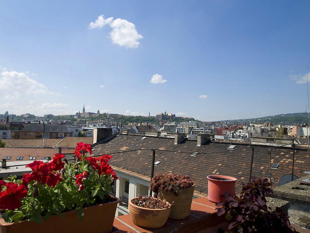 Margaret Apartment For 5 People With Panorama Terrace Budapest Ruang foto