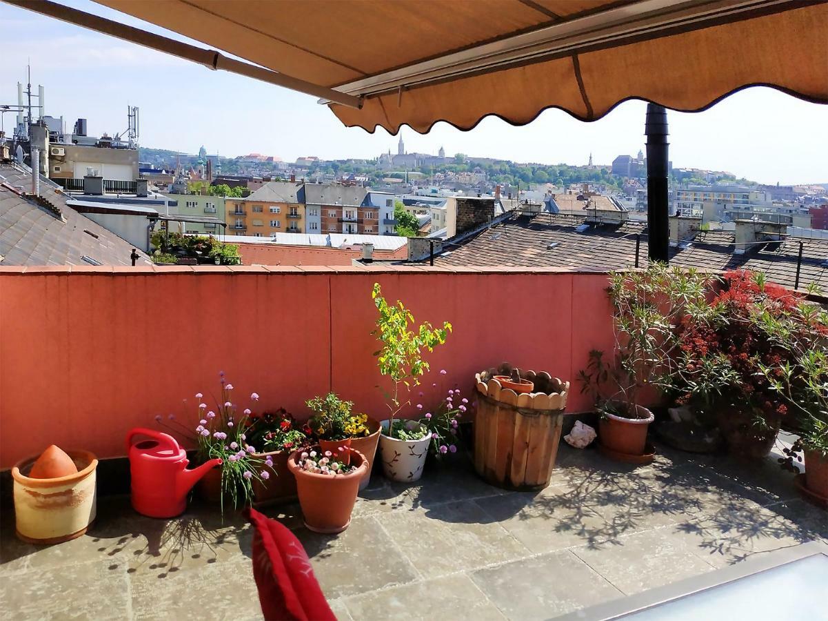 Margaret Apartment For 5 People With Panorama Terrace Budapest Bagian luar foto